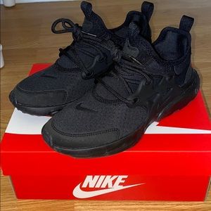 Black Nike prestos